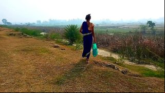 जंगल मे भाभी की जवानी के नज़ारे देहाती भाउजी Video