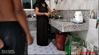 Desi Sexy Dress Hot Aunty First Time Ass Fucking In The Kitchen Video