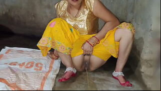 Indian Desi Sexy Bhabi Deep Fucking Hot Pussy By Devar In Toilet Video