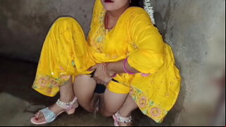 Indian Telugu Sexy Wife Standing Style Fucking Hot Pussy By Husband Video